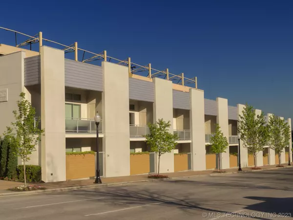 Tulsa, OK 74103,102 S Boulder AVE #9