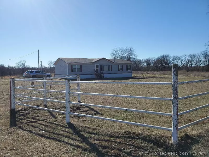 381017 Old Highway 62, Okemah, OK 74859