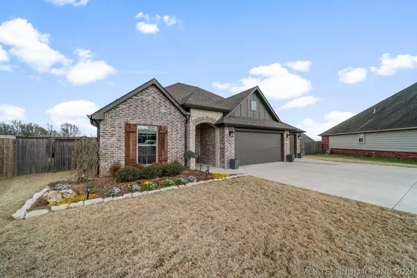 Claremore, OK 74019,25113 Shade Tree PL