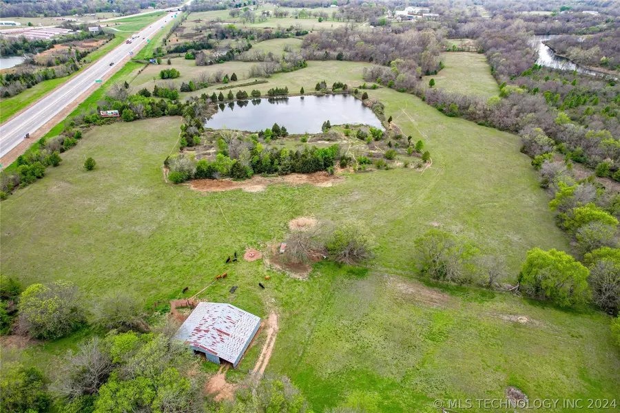 0001 E 484 RD, Claremore, OK 74017