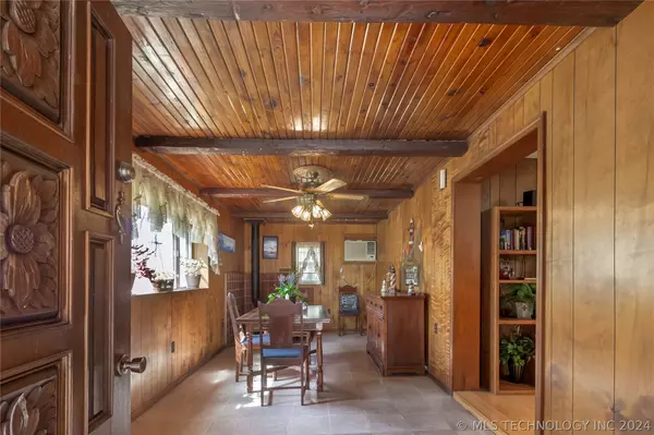 Chouteau, OK 74337,100 S River RD