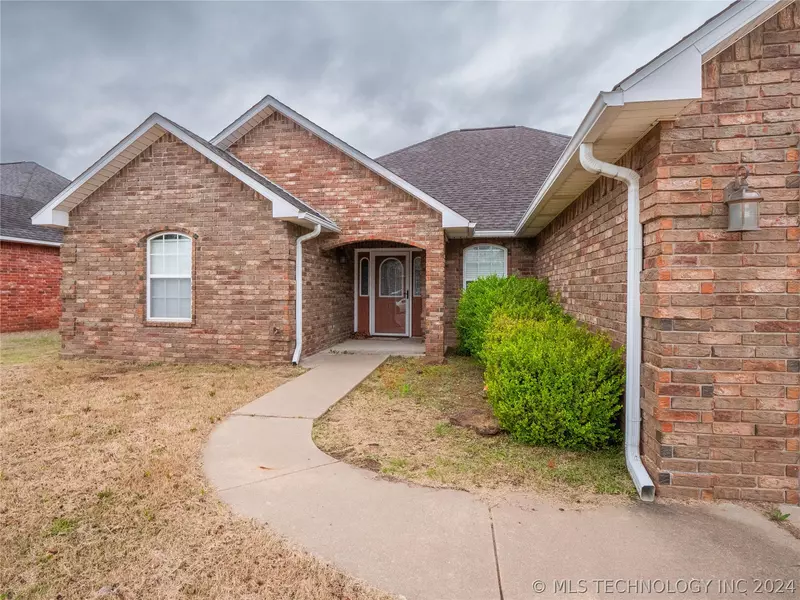 2263 Green Meadows CIR, Mcalester, OK 74501