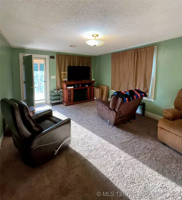 Henryetta, OK 74437,306 S 9th ST