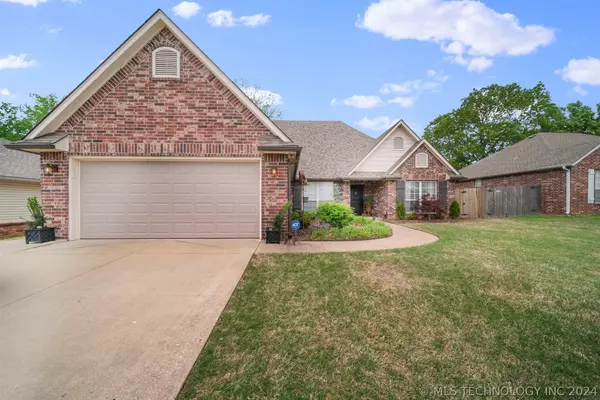 26480 Arrowood DR,  Claremore,  OK 74019