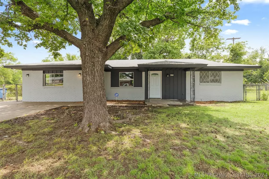 5531 N Hartford PL, Tulsa, OK 74126