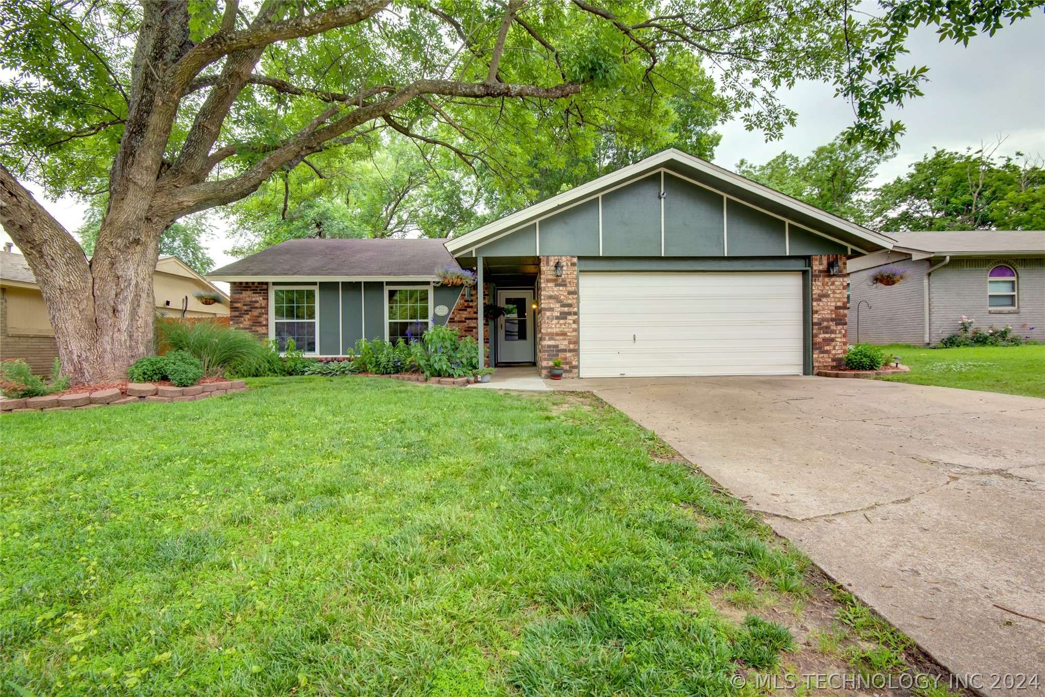 151 W Kent ST, Broken Arrow, OK 74012