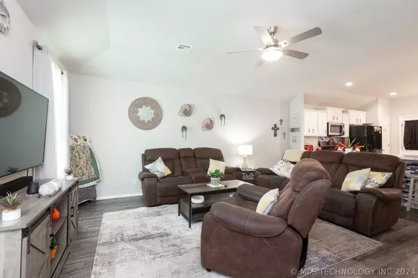 Owasso, OK 74055,10901 N 101st East Court