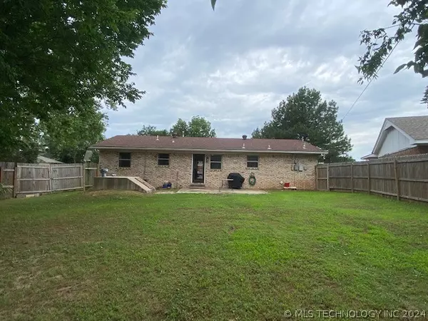 Mcalester, OK 74501,601 Garden LN