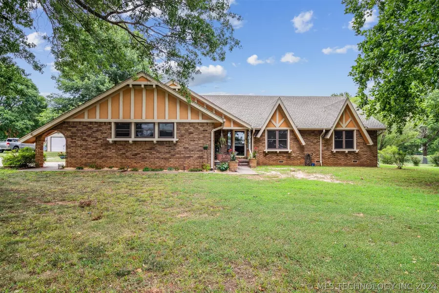 8133 E 485 RD, Claremore, OK 74019