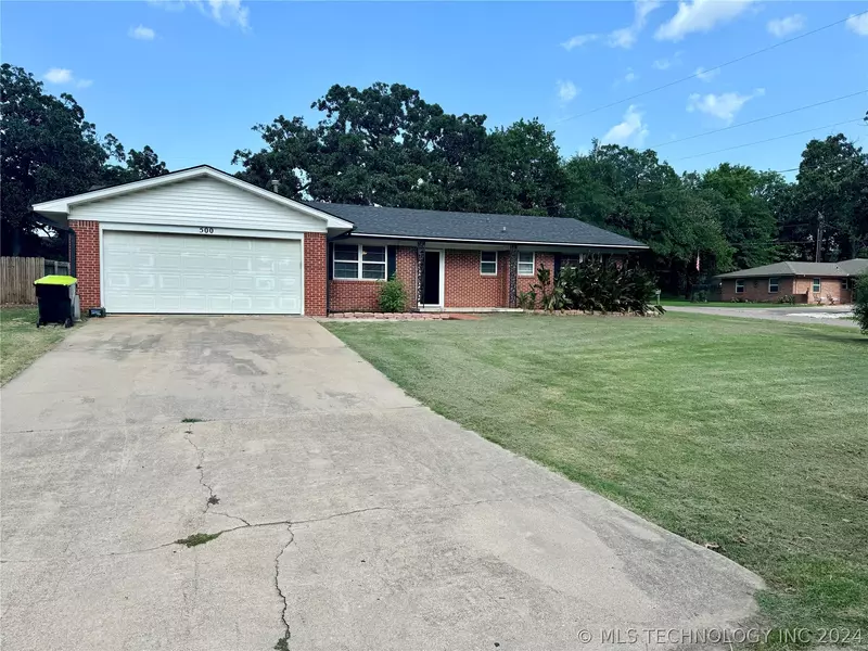 500 Price ST, Ada, OK 74820