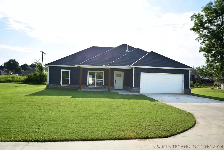 14935 S 279th East Avenue, Coweta, OK 74429