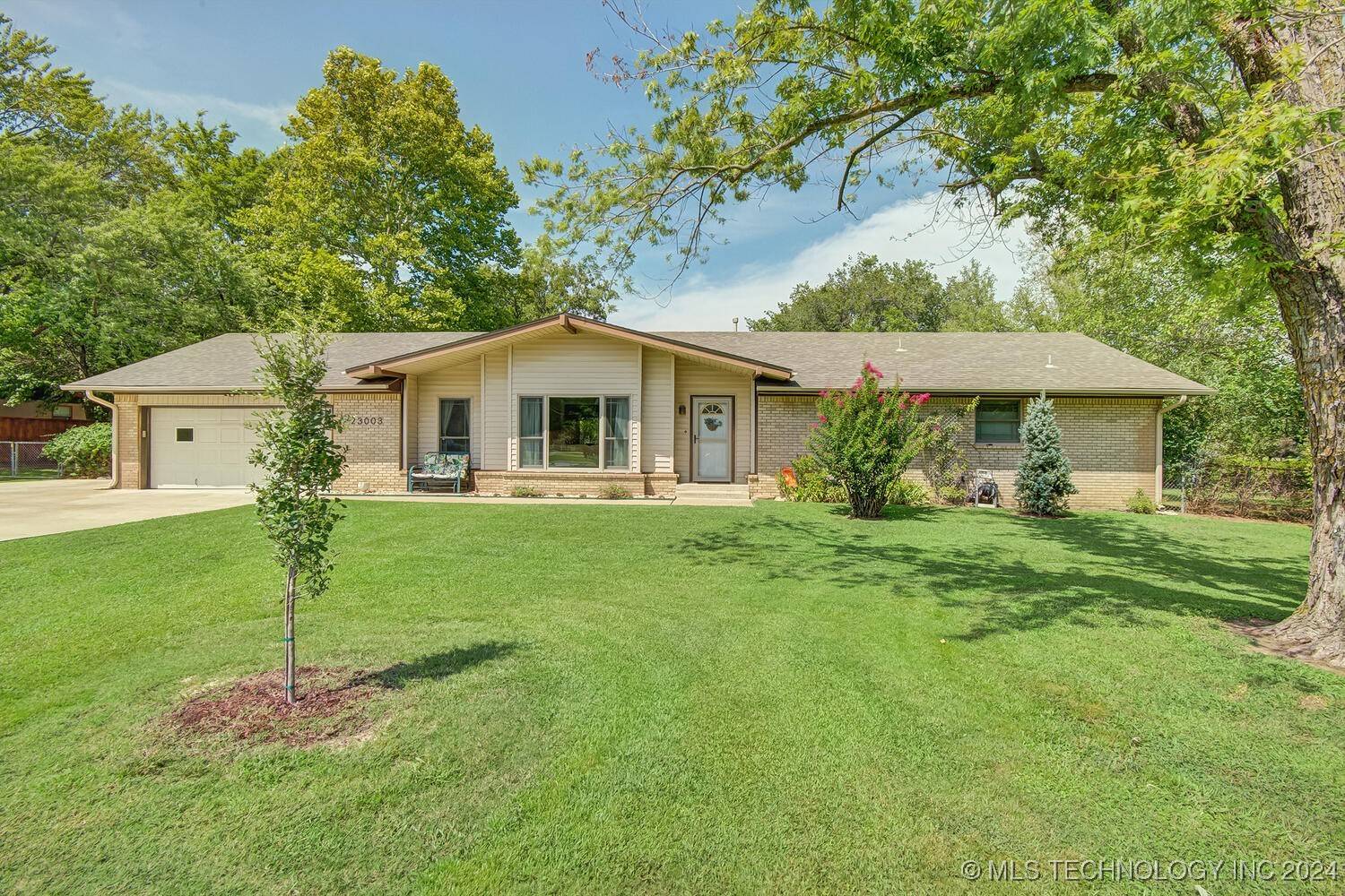 23003 E 75th ST S, Broken Arrow, OK 74014
