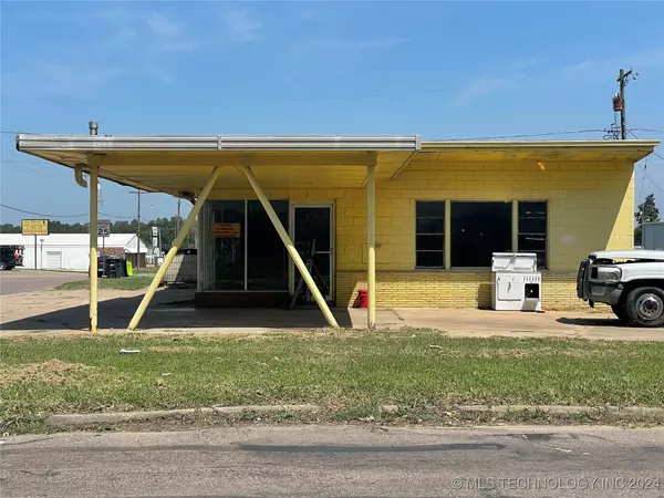 330 S Johnston, Ada, OK 74820