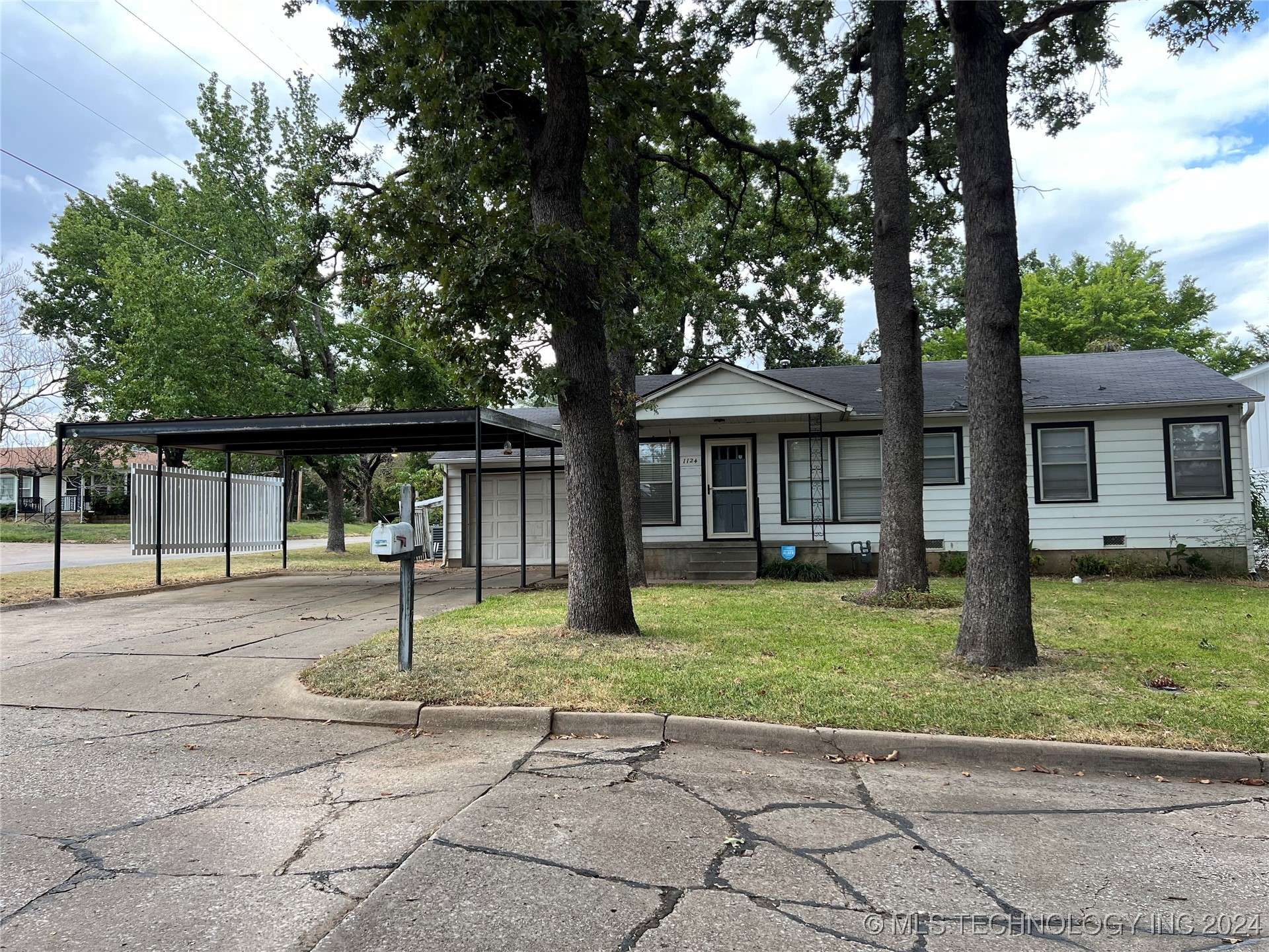 Durant, OK 74701,1124 Hill