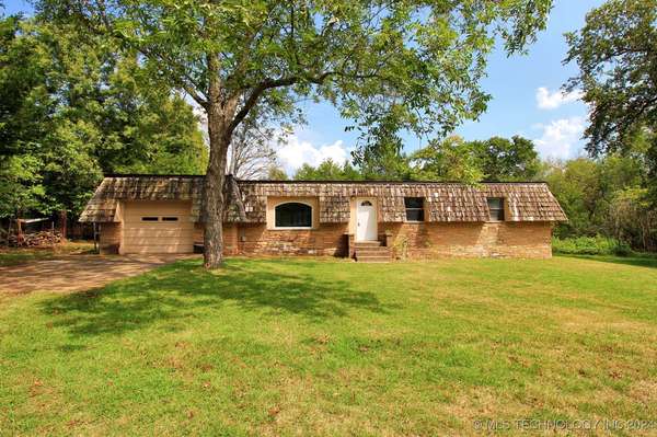 23504 S 475 RD, Tahlequah, OK 74464