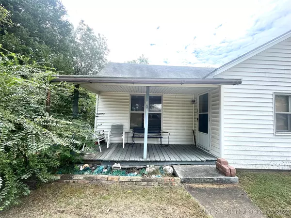 Henryetta, OK 74437,605 E Center ST