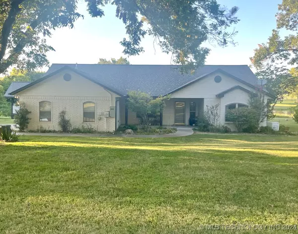 104 N Garrison CIR, Fort Gibson, OK 74434