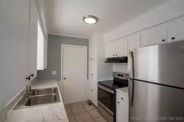 Tulsa, OK 74130,1908 E 50th PL N