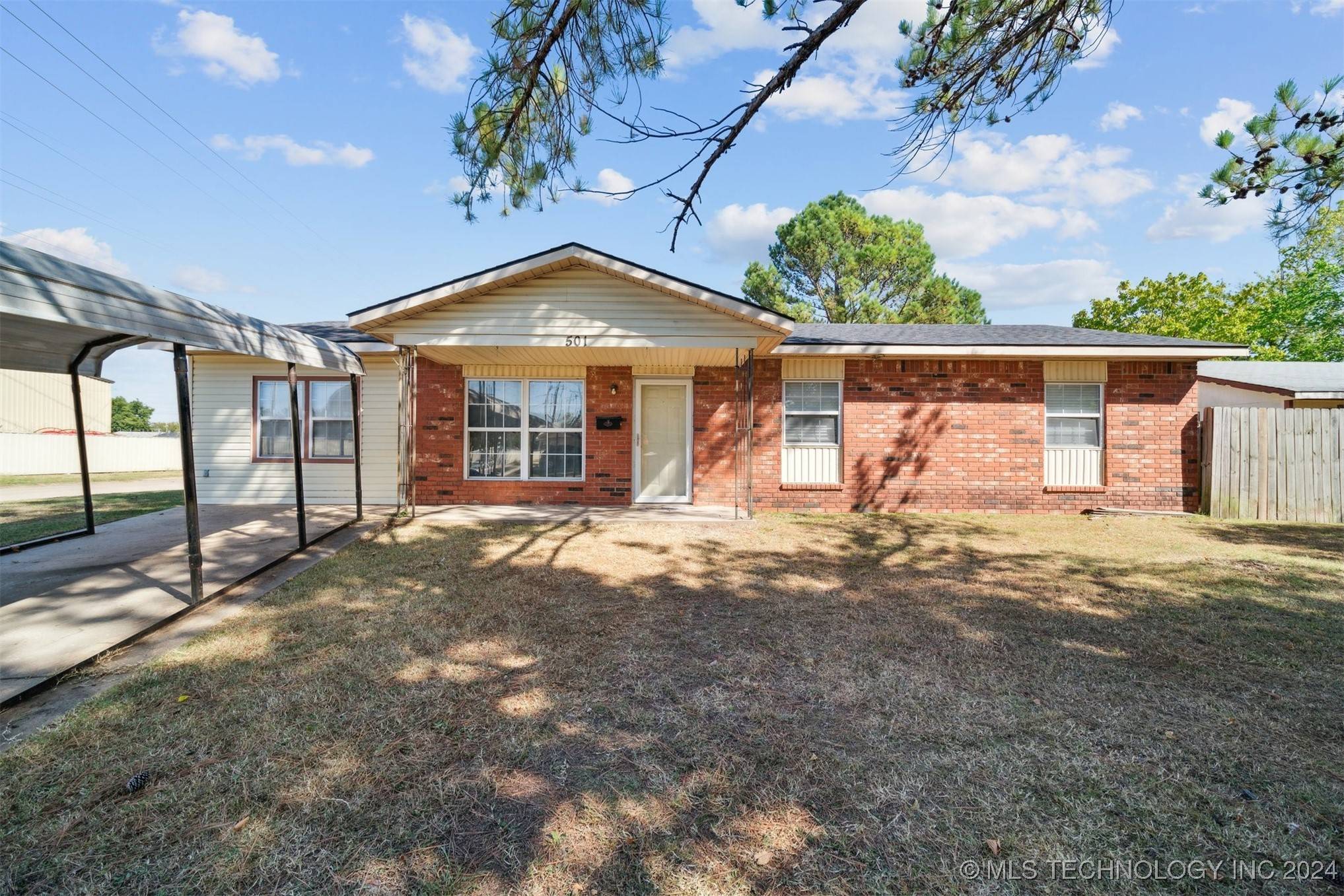 501 E ST SE, Miami, OK 74354