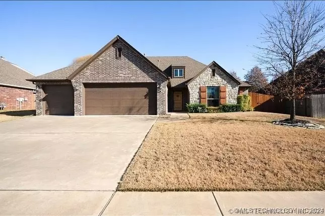 9303 N 93rd East Avenue, Owasso, OK 74055