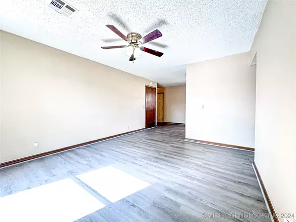 Stroud, OK 74079,1803 W Newton