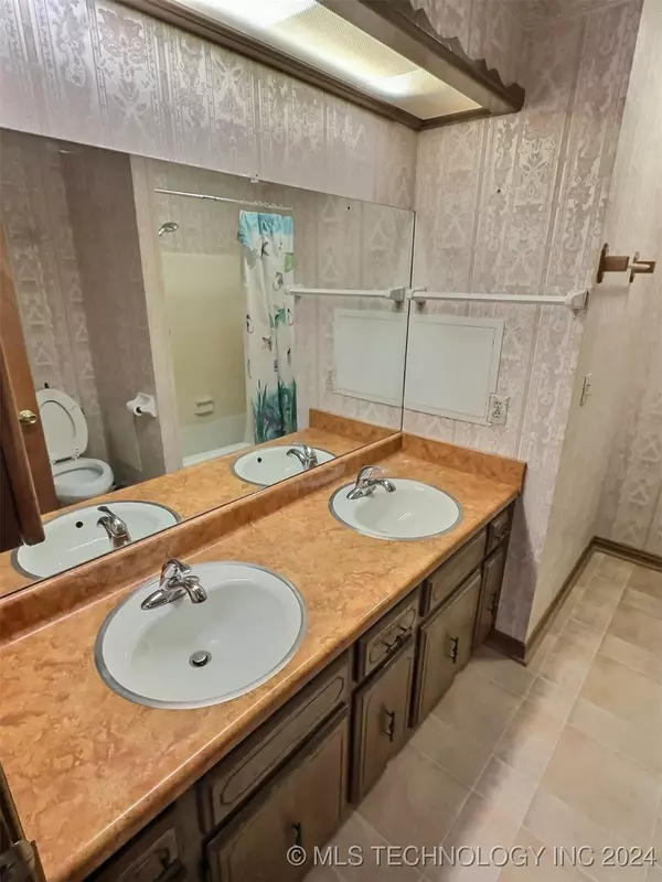 Claremore, OK 74019,10651 E Dogwood CT