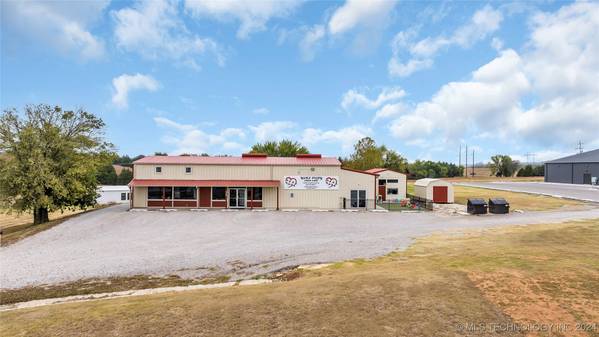 4379 Highway 7 W, Sulphur, OK 73086