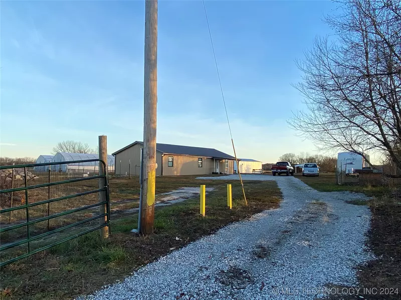 8234 E 400, Strang, OK 74367