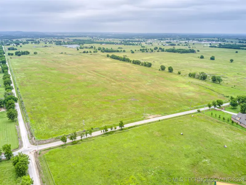 001 Creager RD, Mounds, OK 74421