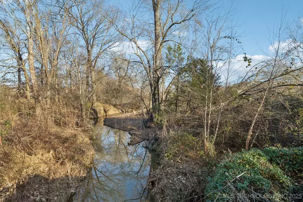 Cameron, OK 74932,19357 Poker Bend RD