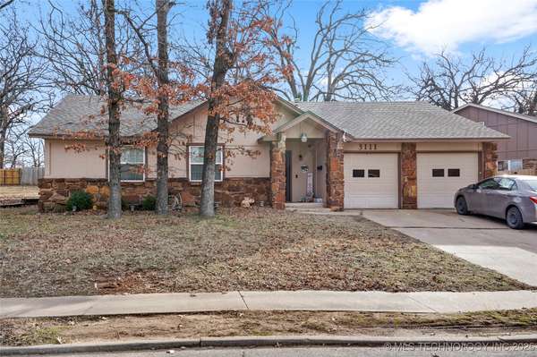 3111 Magnolia DR, Sand Springs, OK 74063