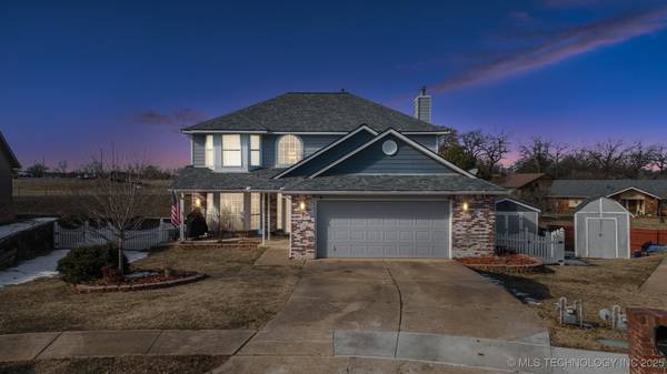 3302 Springtree LN, Sand Springs, OK 74063