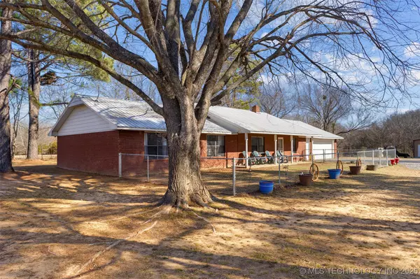 Hartshorne, OK 74547,155 Hollis RD