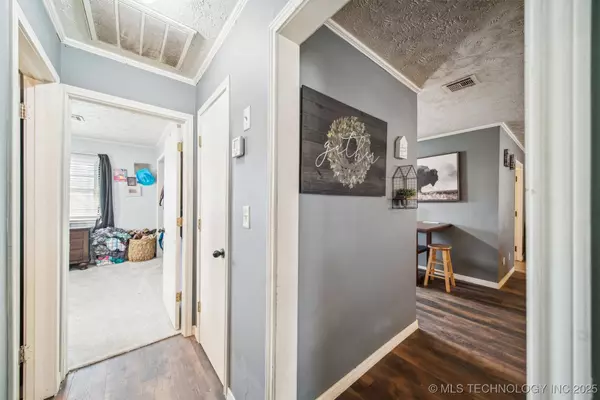 Pryor, OK 74361,202 S Ora ST