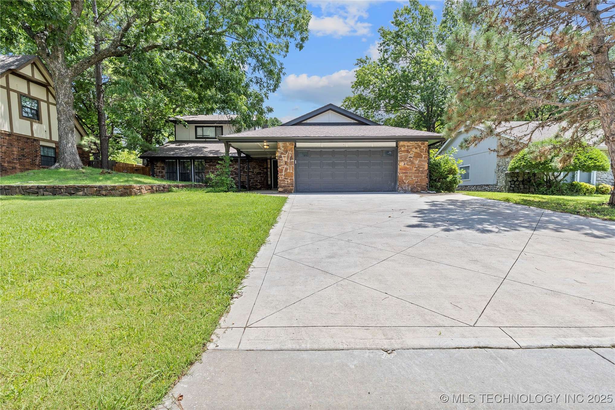8123 S Quebec AVE, Tulsa, OK 74137