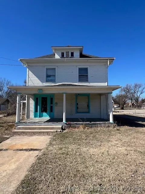 611 N Delaware ST, Dewey, OK 74029