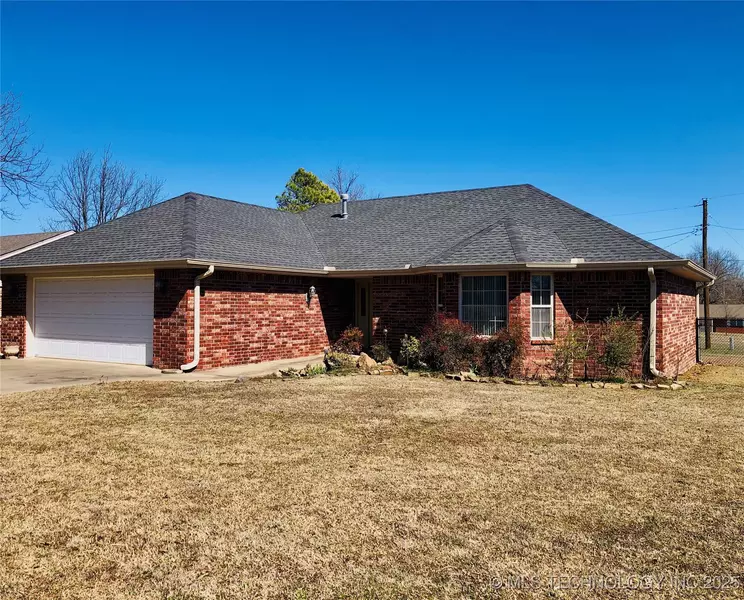 918 Hillcrest DR, Cushing, OK 74023