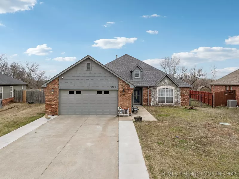 10709 E 122nd ST, Collinsville, OK 74021