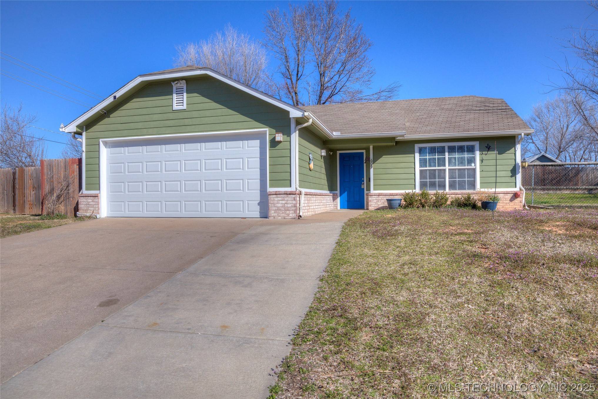 609 W 2nd ST, Sand Springs, OK 74063