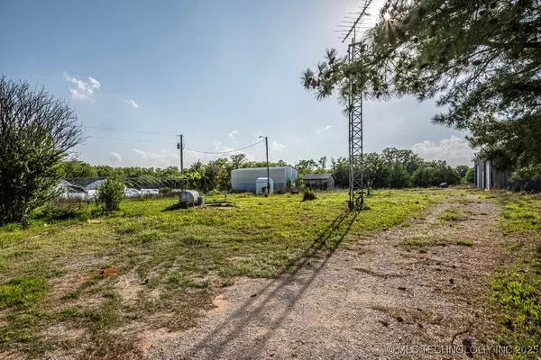 3703 Duncan Lake RD, Marlow, OK 73055