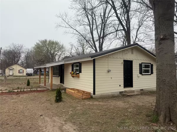 Stilwell, OK 74960,111 N 7th ST