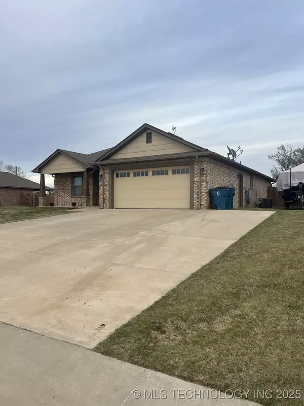 Yale, OK 74085,610 Andrews ST