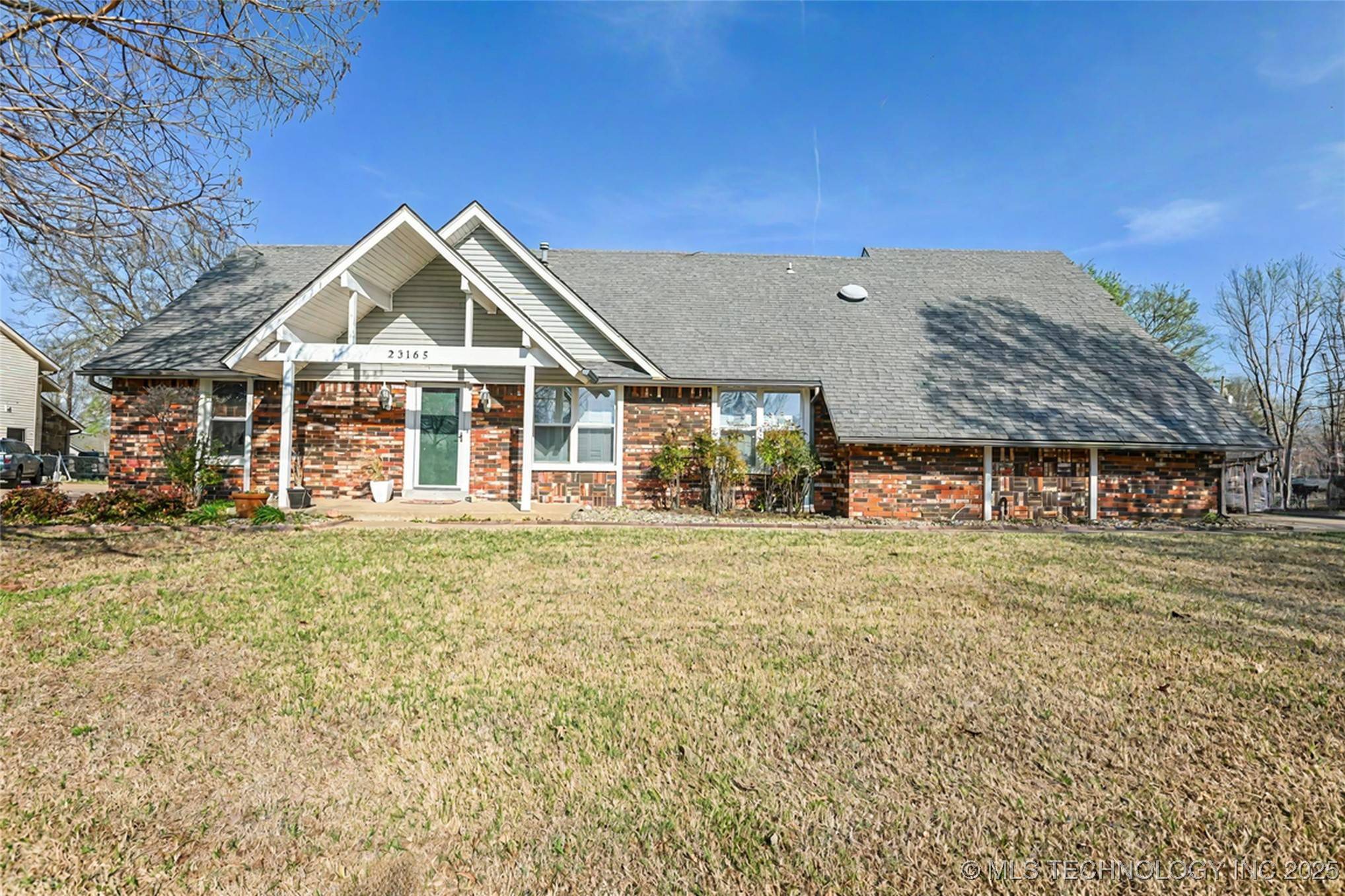 23165 S Cedar ST, Claremore, OK 74019