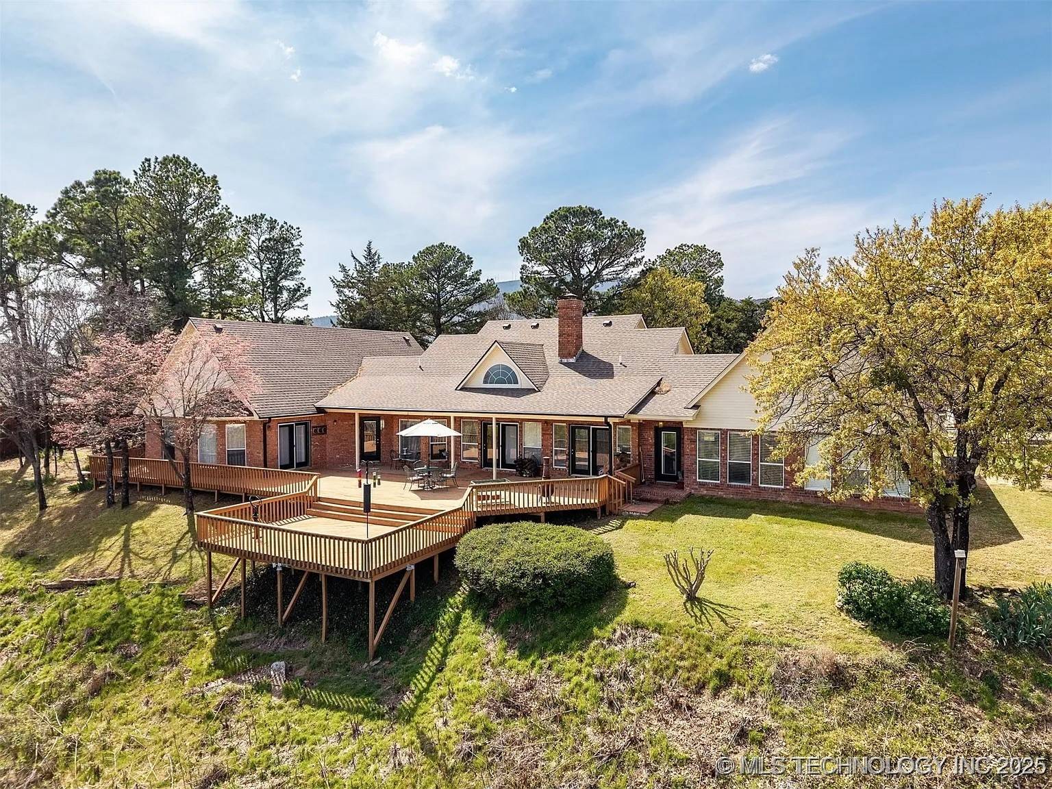 100 Winters WAY, Poteau, OK 74953