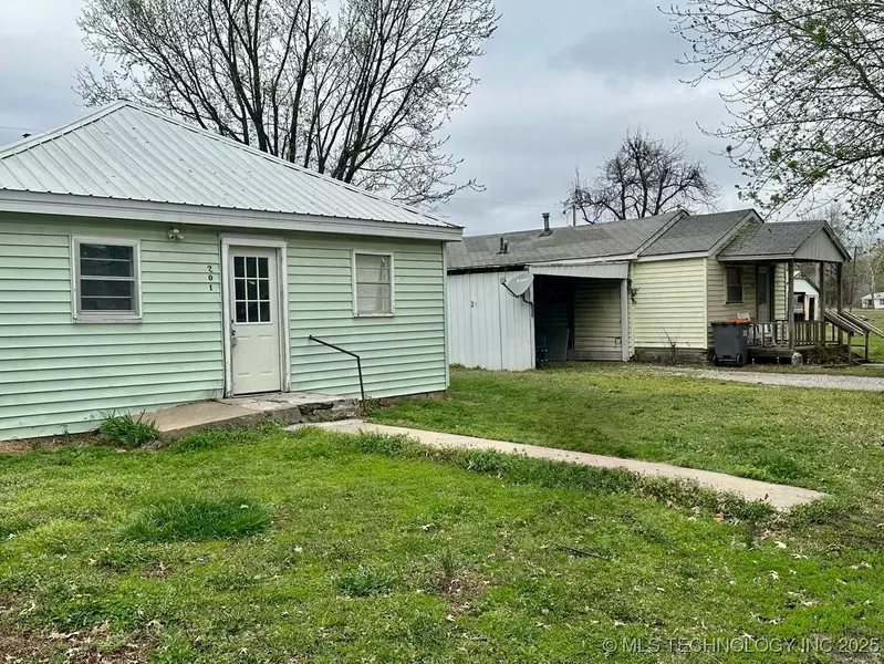 201 Olive ST NW, Miami, OK 74354