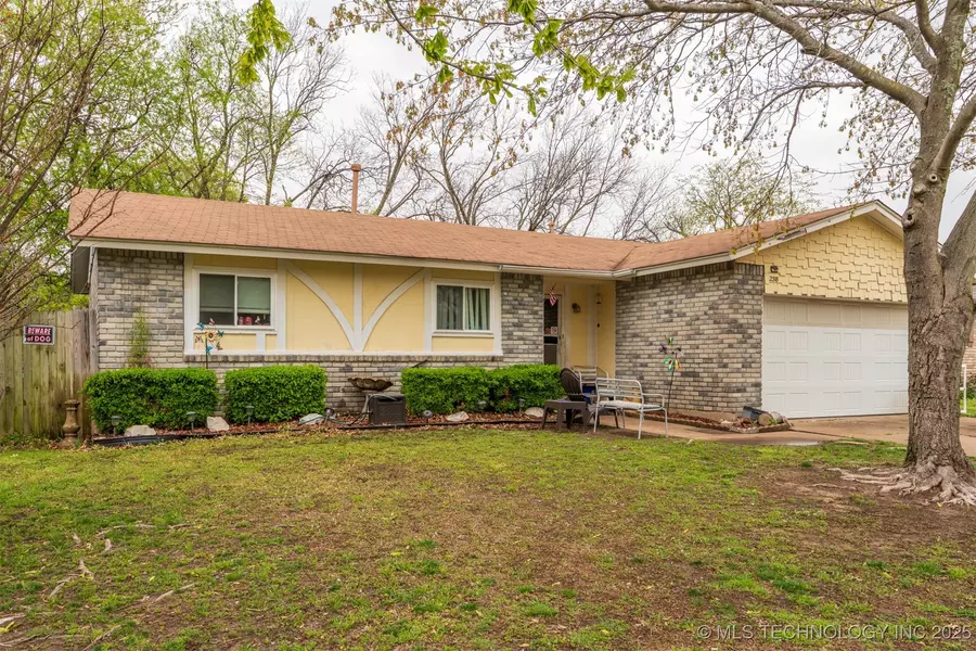 2318 S 118th East Avenue, Tulsa, OK 74129