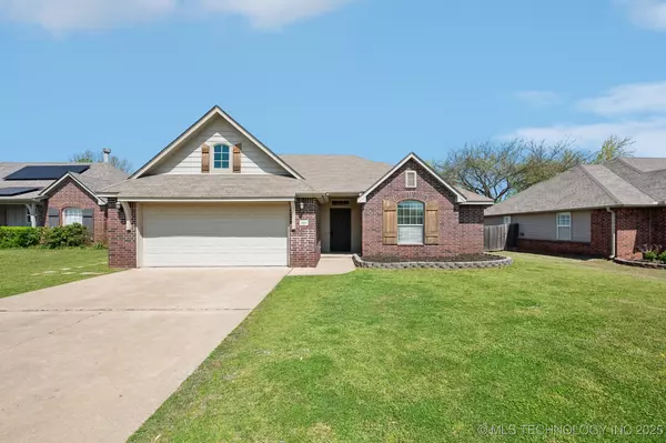 1223 E 146th ST S, Glenpool, OK 74033