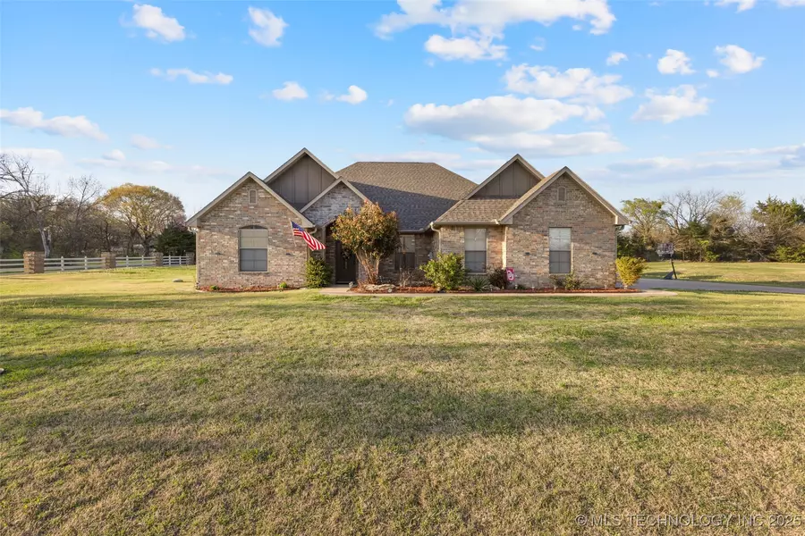 11020 County Road 1518 CIR, Ada, OK 74820