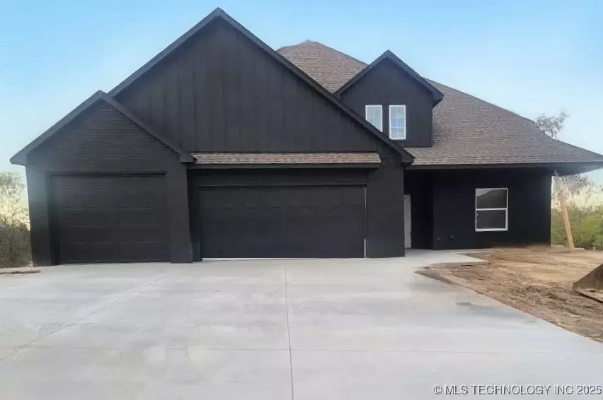 19155 Round Mountain RD, Catoosa, OK 74015