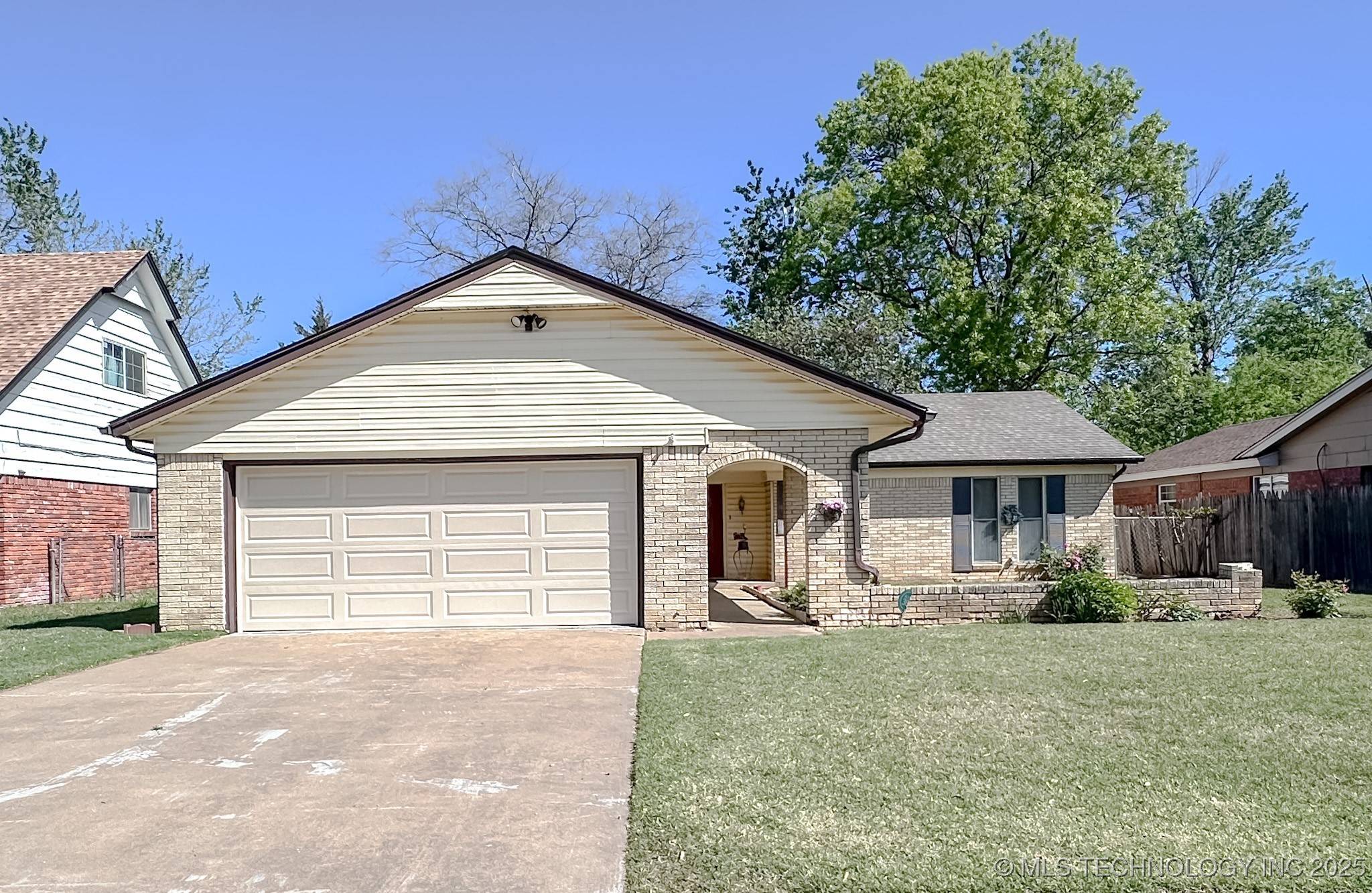 10911 E 24th ST, Tulsa, OK 74129